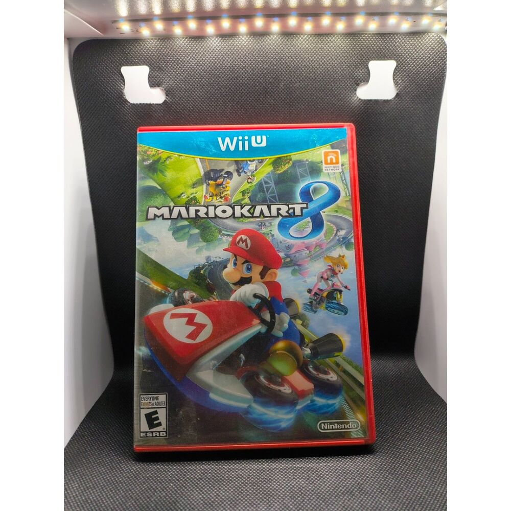 Mario Kart 8 for Nintendo Wii U - Like New, Game Manual Included